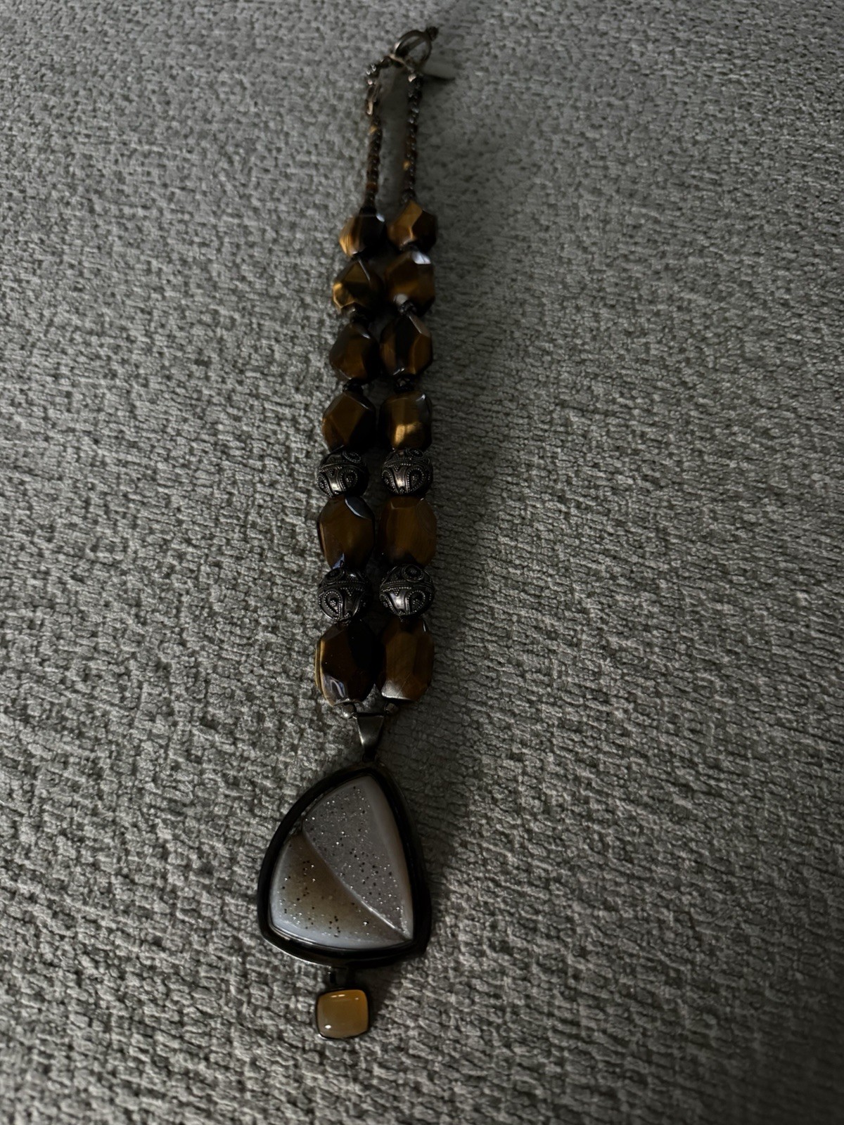 26 Inch Sterling Silver And Tiger Eye Beaded Necklace With Decorative Stone ￼
