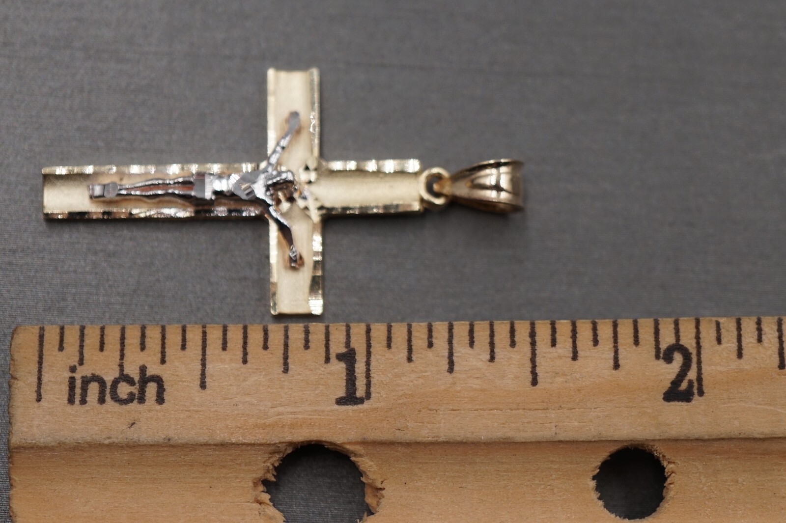 10K Solid Yellow Gold 1.5″ Two Tone Diamond Cut Charm Pendant.