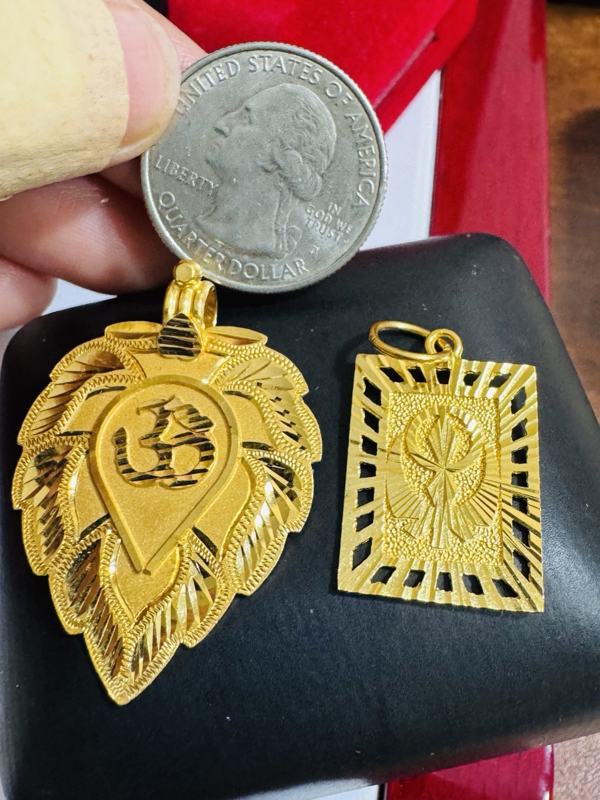 Saudi 22K Solid 916 Real Gold Two Set (2) Leaf Flower/Sikh Allah Pendant 9.2g
