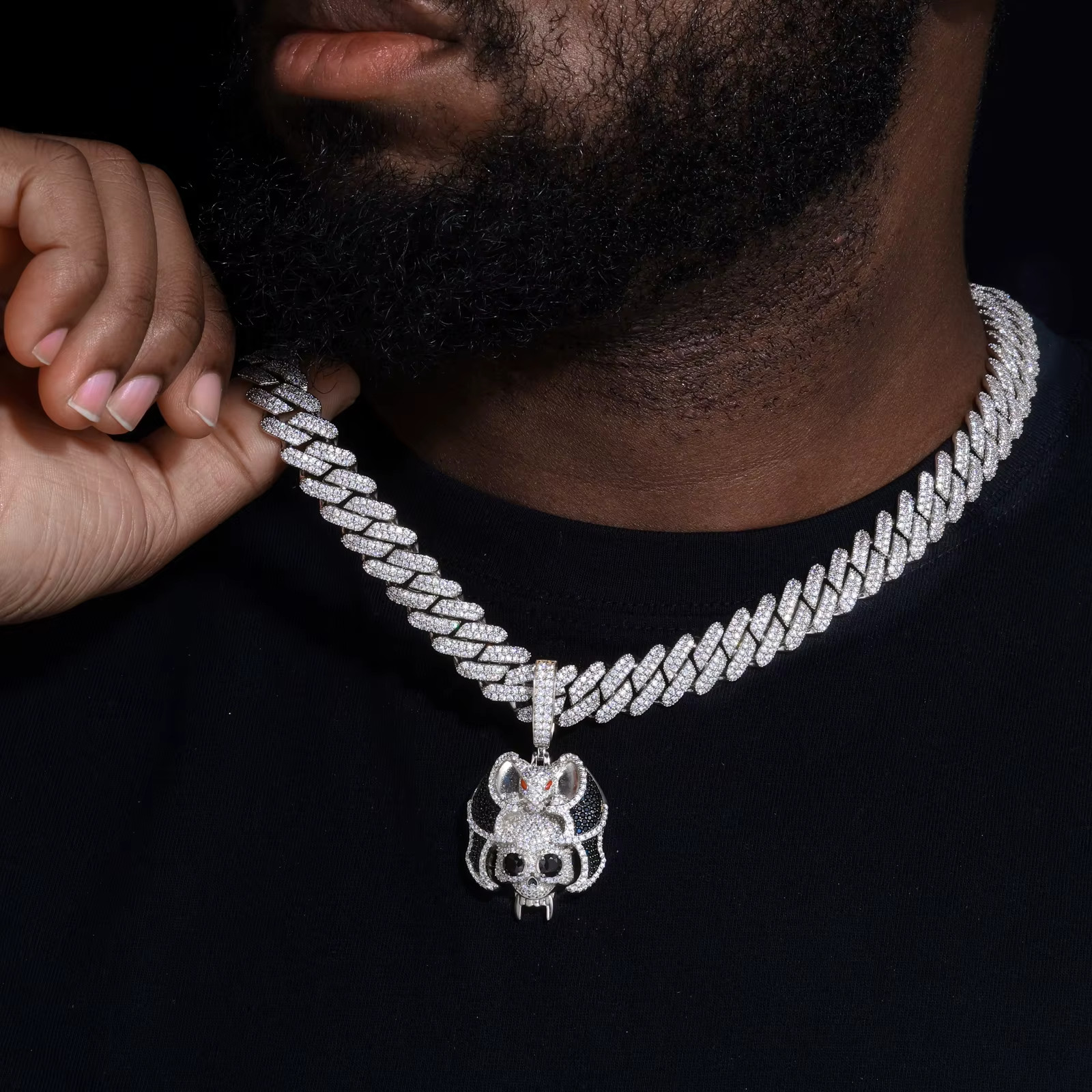 Iced Out Bat Skull Moissanite Pendant 925 Silver Black Stones Hip Hop Jewelry