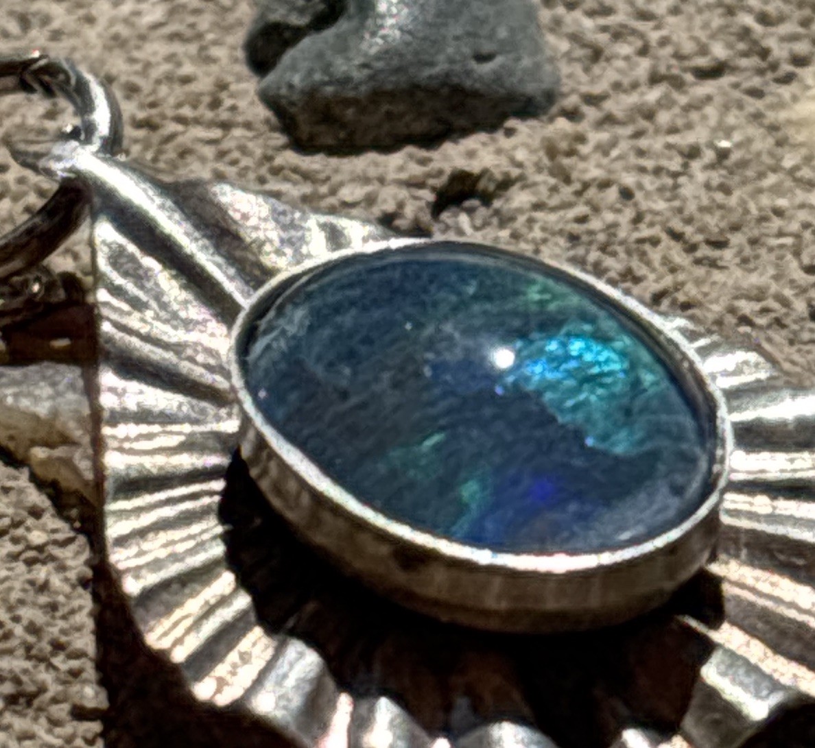 Vintage Sterling Silver Opal Doublet Pendant Necklace Blue Green Fire