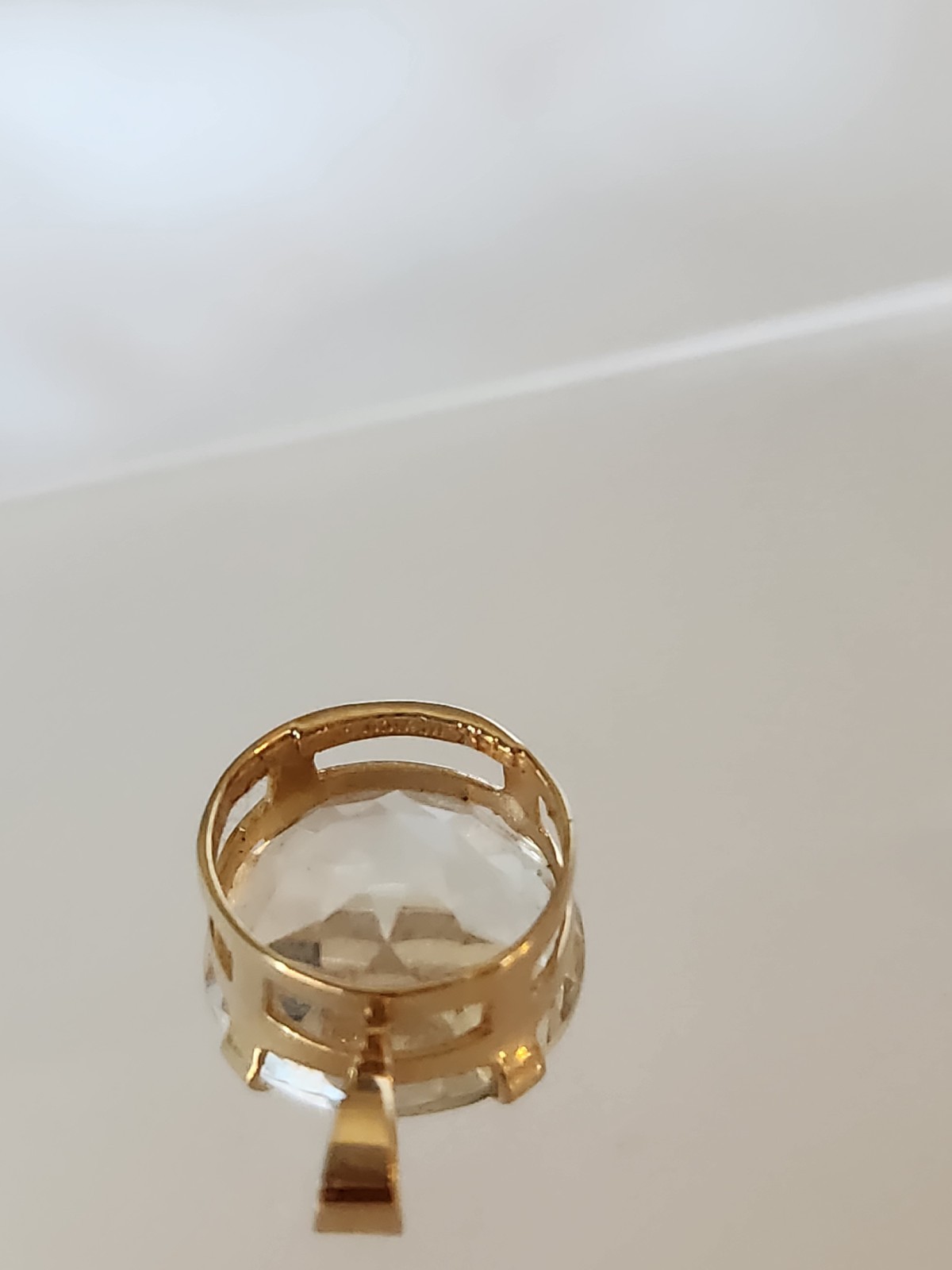 14K Yellow Gold Round Small PENDANT With Clear Topaz – Tested