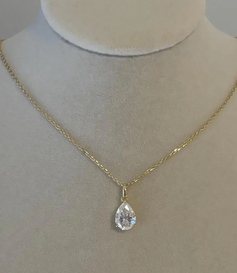 IGI Pear-Cut 2.00Ct EF/VS1 Lab Grown Diamond Necklace& Pendant 14k Yellow Gold