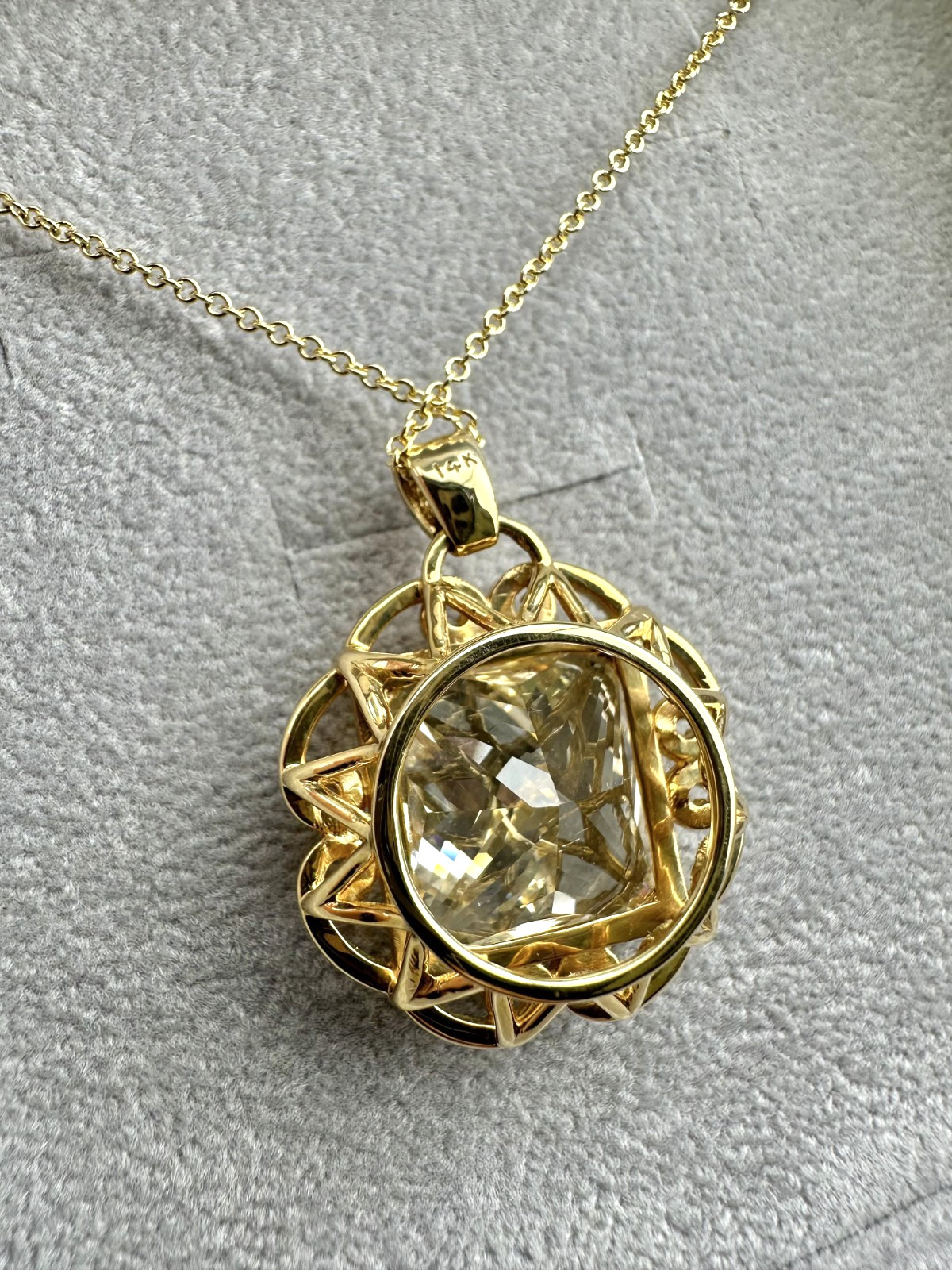 14k Gold GIA 17.87ct Natural Light Orangy Yellow Diamond Pendant Necklace