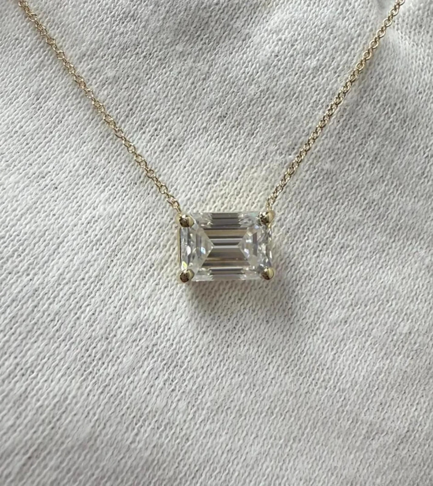 IGI Emerald-Cut 4.00Ct E/VS1 Lab Grown Diamond Necklace& Pendant 14k Yellow Gold