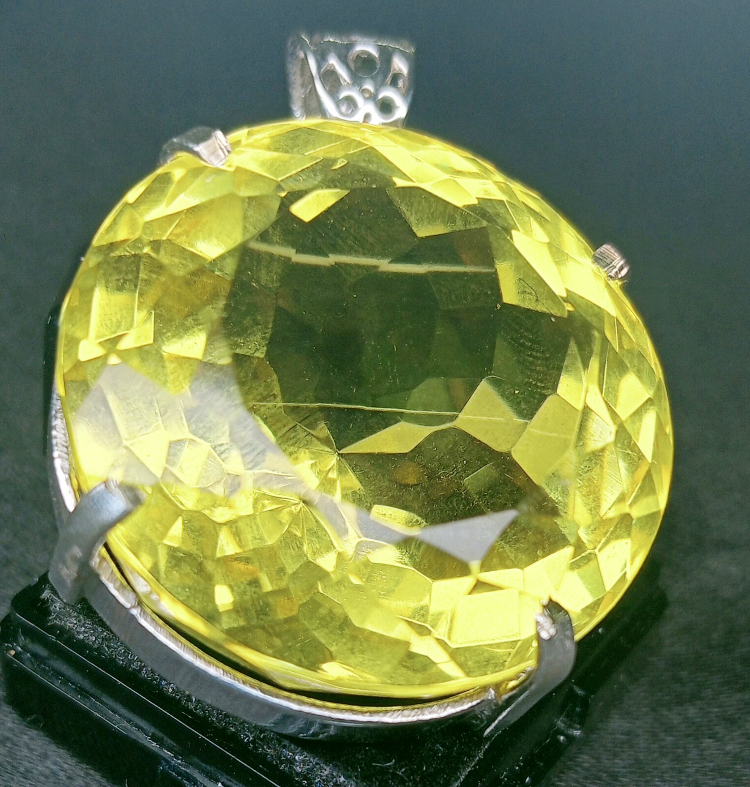 Yellow Topaz Round Cut 138.75 Ct Natural Pendant Loose Gemstone EGL Certified