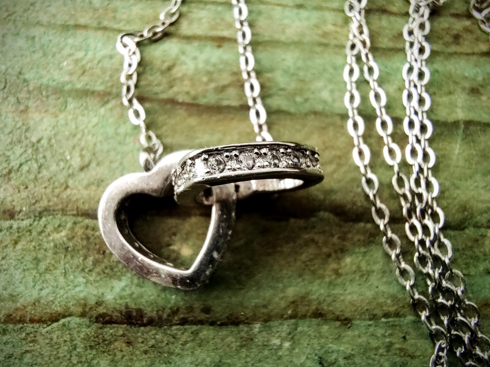 Lovely & Fancy 2 interlocked Hearts with White Clear Stones Choker ~925 Sterling