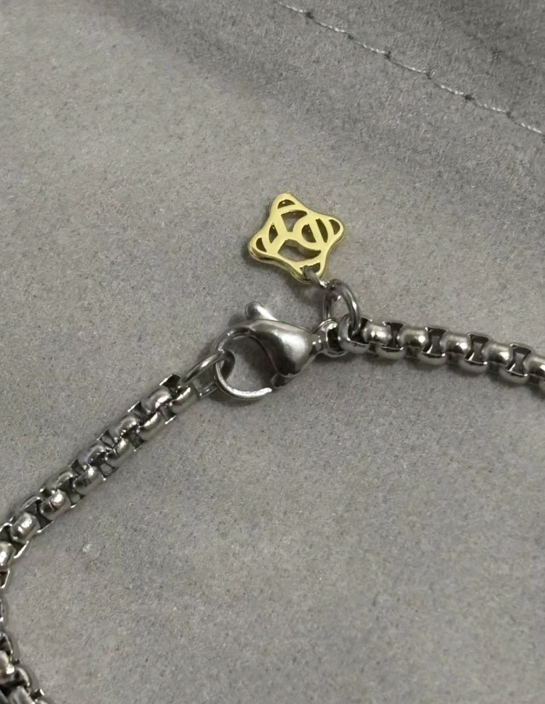 David Yurman Petite Albion Silver, Blue Topaz & Diamonds Pendant & Necklace 19″