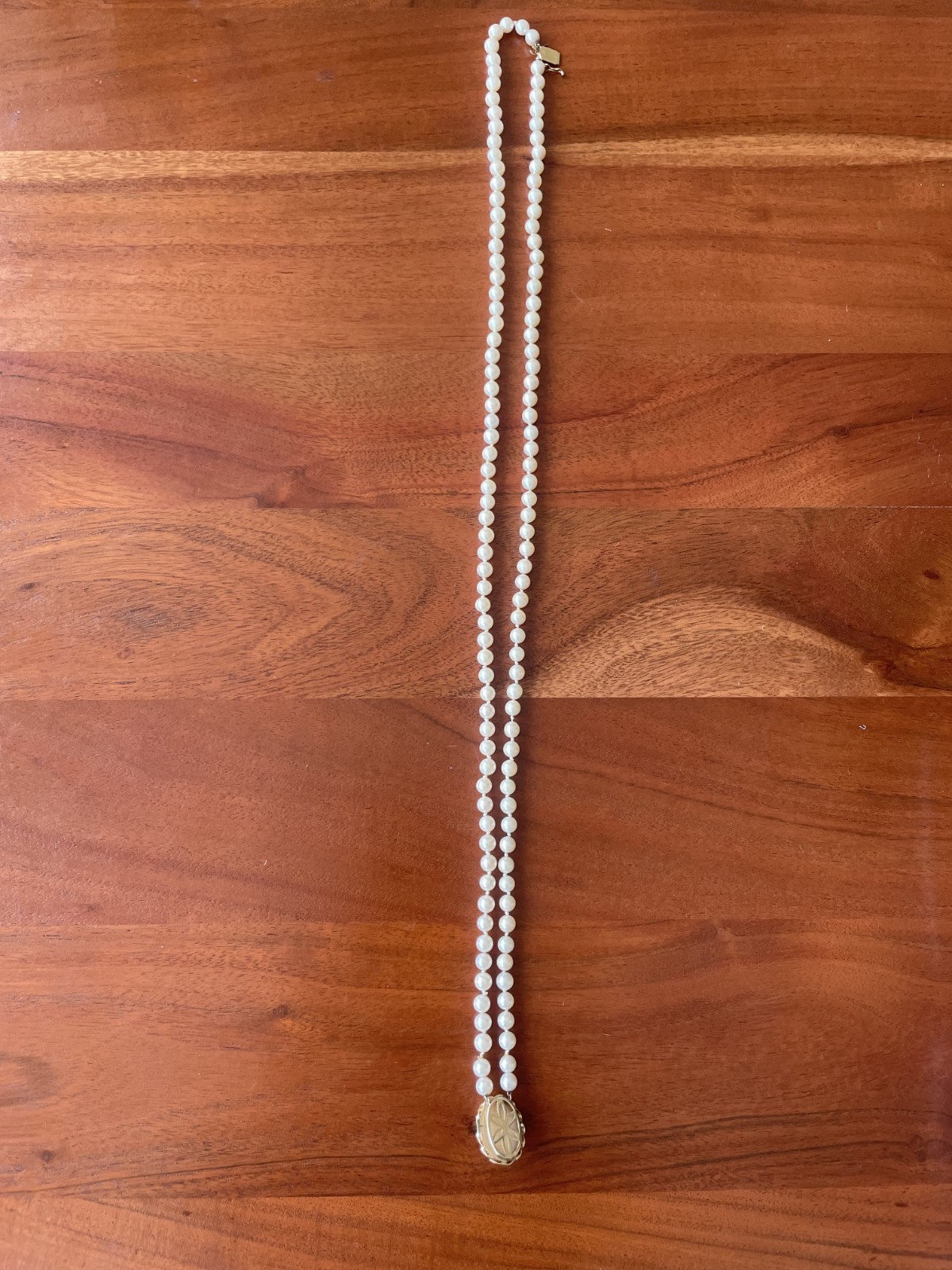 Vintage 14K yellow gold cultured pearl hand-knotted cameo necklace