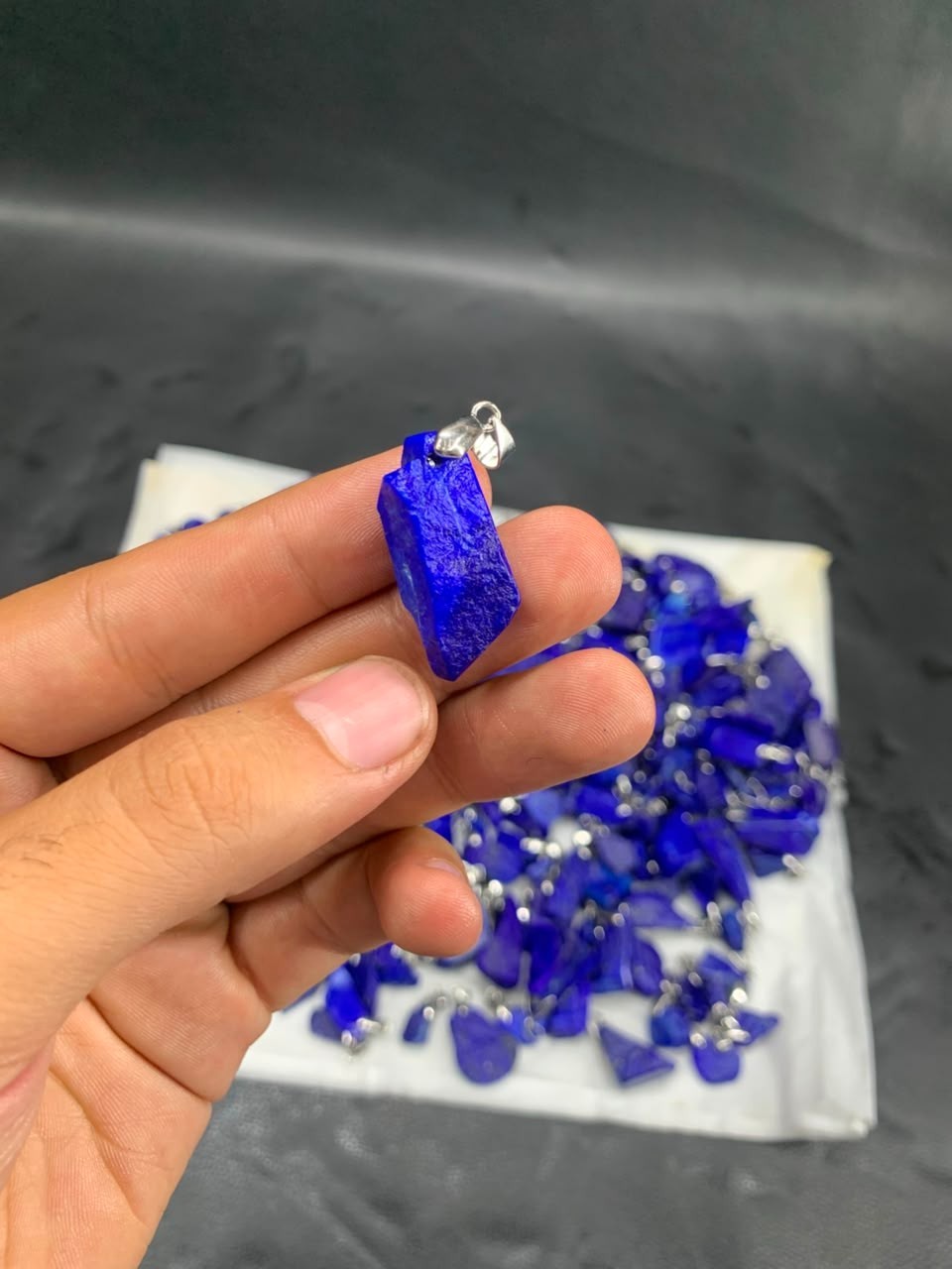 Top QualityNatural Raw Madani Blue Lapis Lazuli Necklace Pendants 200 picecs