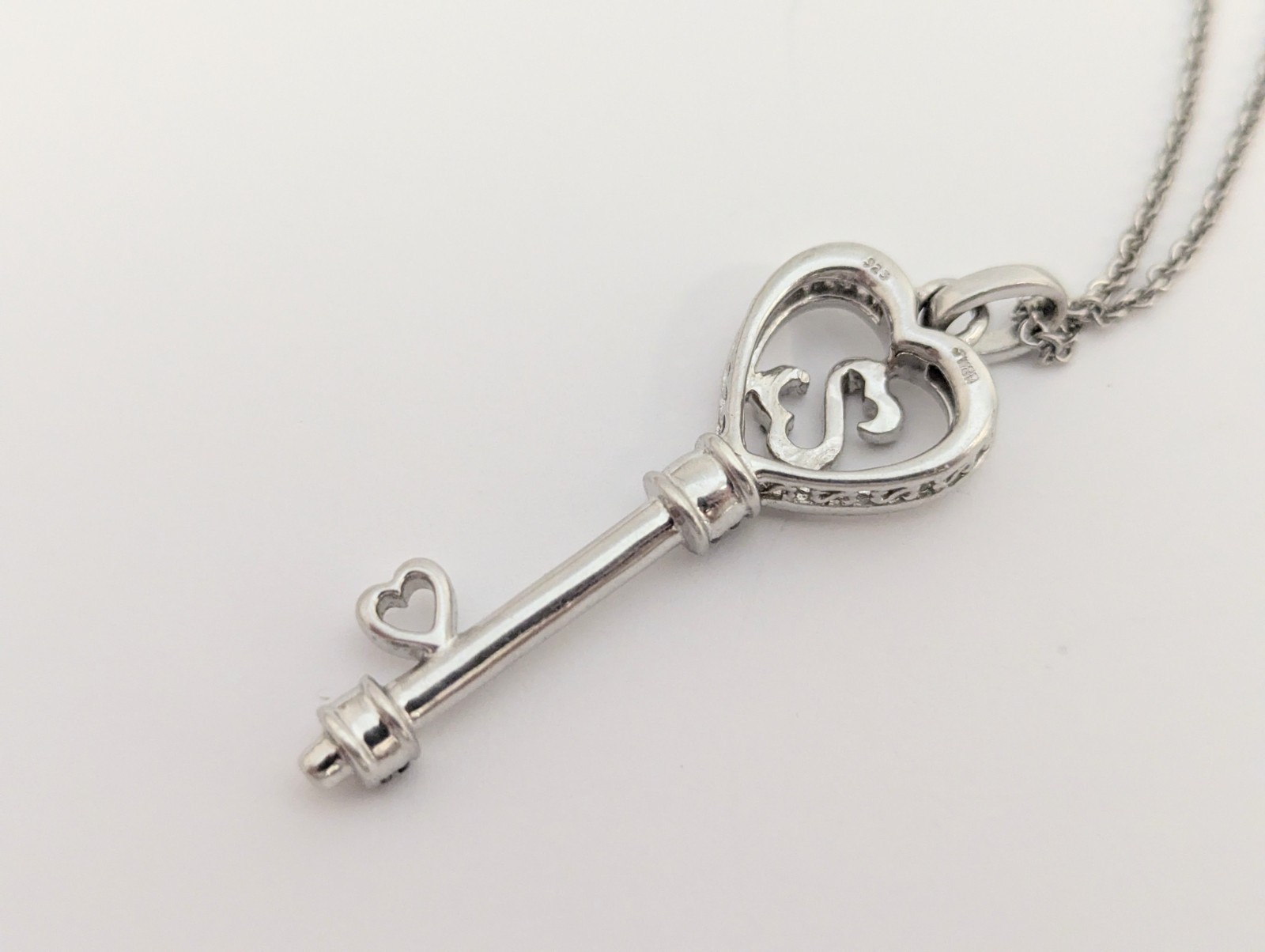 Sterling Silver Open Heart Black White Pave Diamond Key Necklace 20″