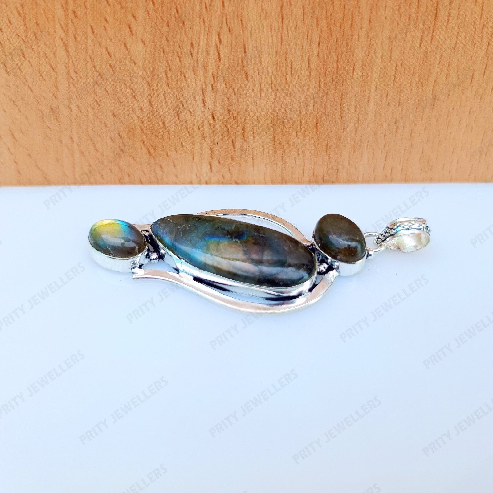 Natural Blue Flash Labradorite Gemstone 925 Sterling Silver Handmade Pendant