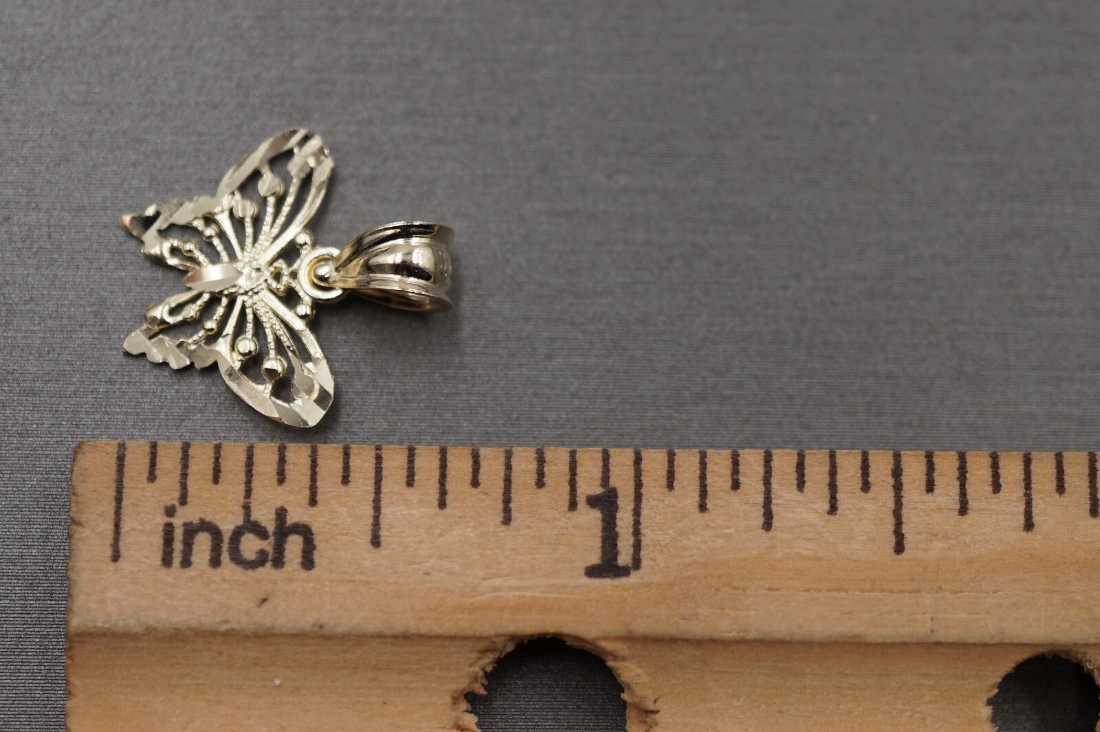 10K Solid Yellow Gold 0.65″ Small Diamond Cut Butterfly Charm Pendant.