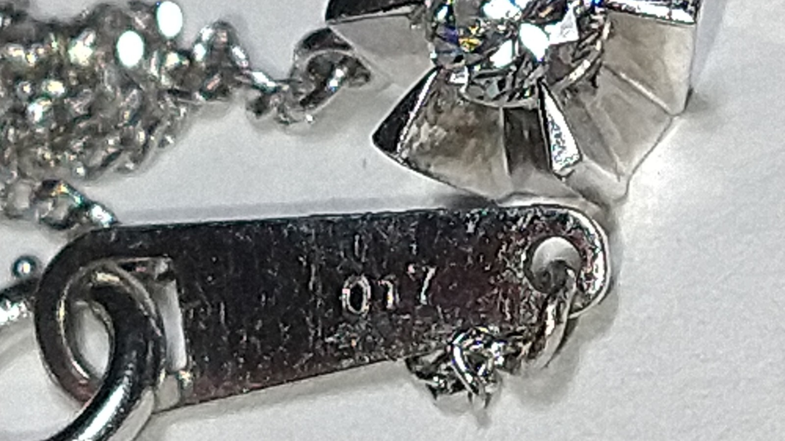 Solid platinum 0.17 carat diamond solitaire pendant chain necklace 2.7 grams