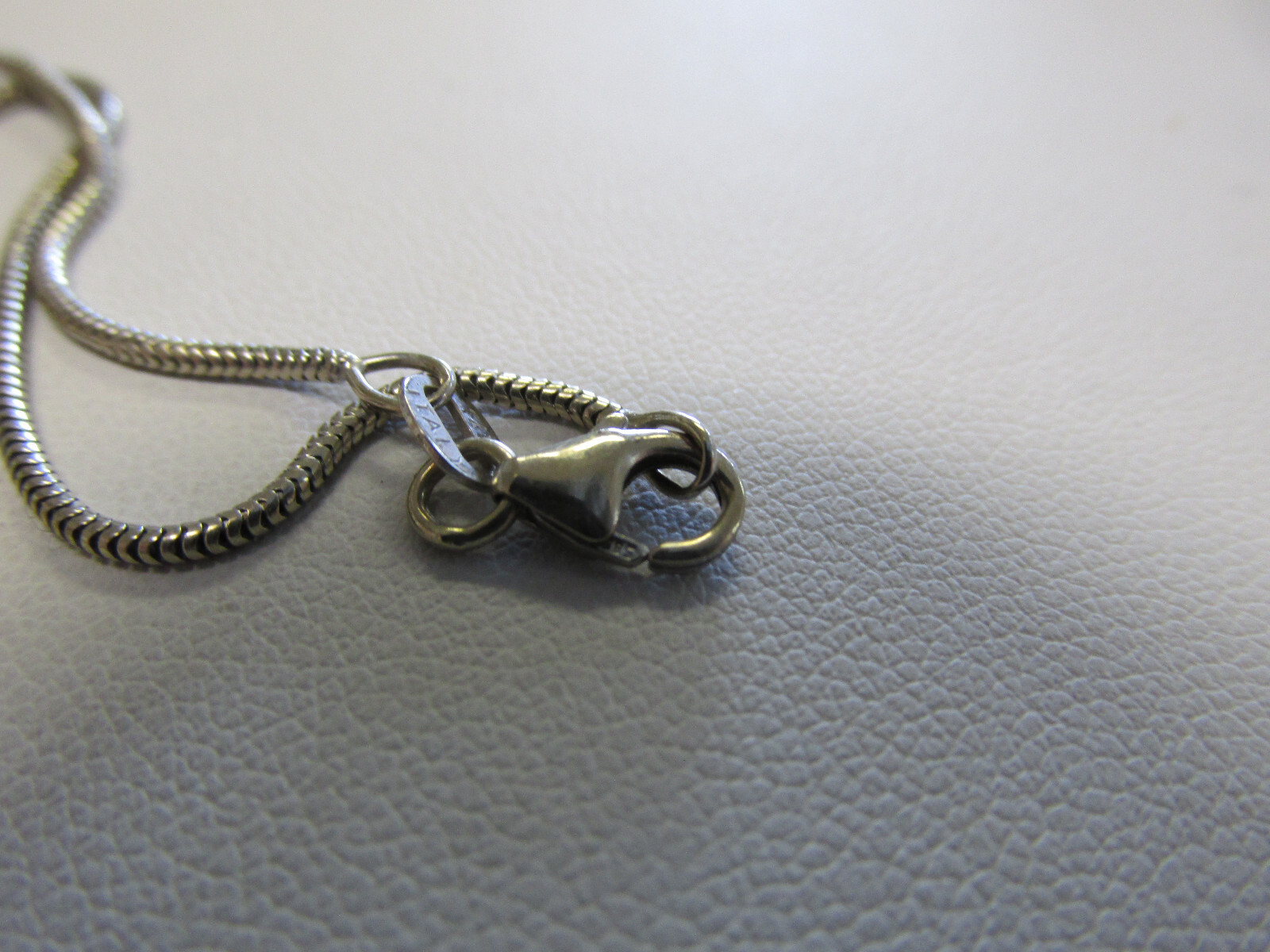 Stunning Solitaire Diamond Necklace VS1-G Snake Chain 19 in. .35 ct MAKE OFFER