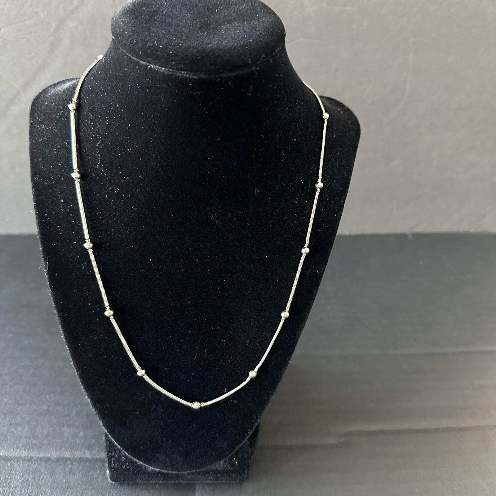 Sterling Silver 925 Bead Station Necklace 20″ Satelite Chain Lobster Clasp 9.77g
