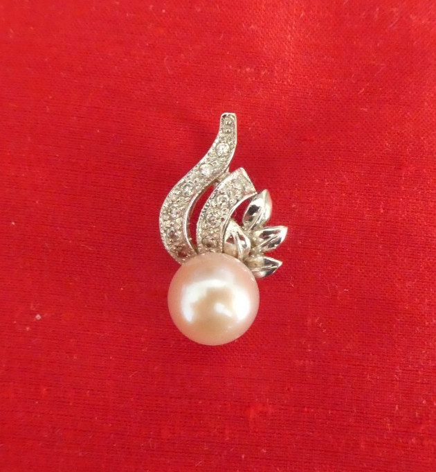 STERLING SILVER 925 CULTURED PEARL & CUBIC ZIRCONIUM PENDANT Very Good Quality