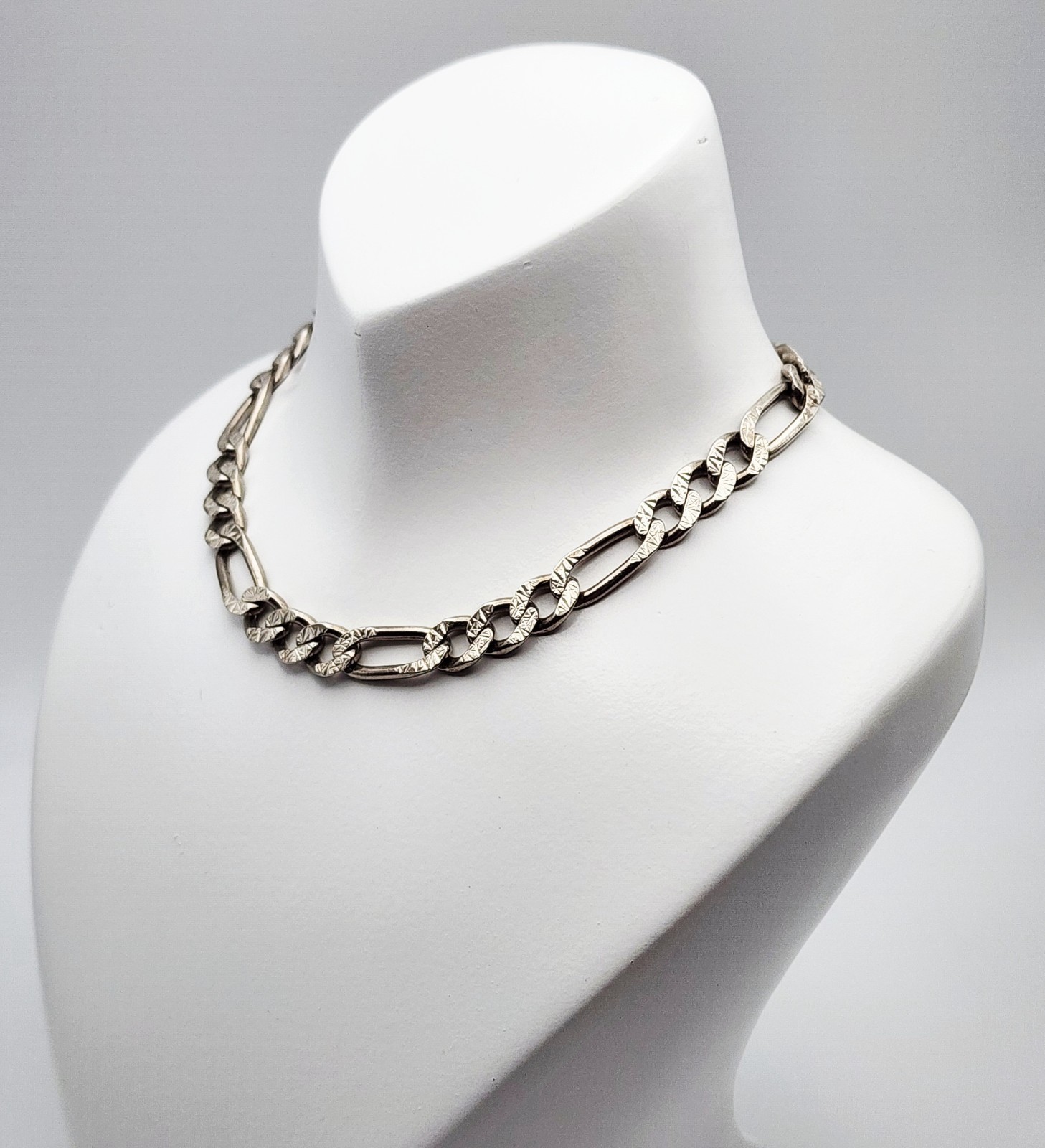 M Italy Oxidized Sterling Silver Diamond Cut Reversible Figaro Chain Necklace