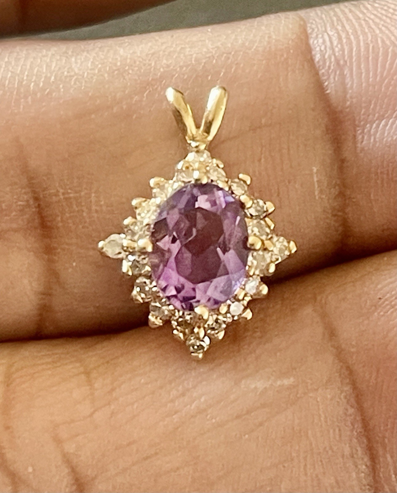 14KT Yellow Gold 1.20CT Amethyst 0.20CTW diamond pendant (E69)