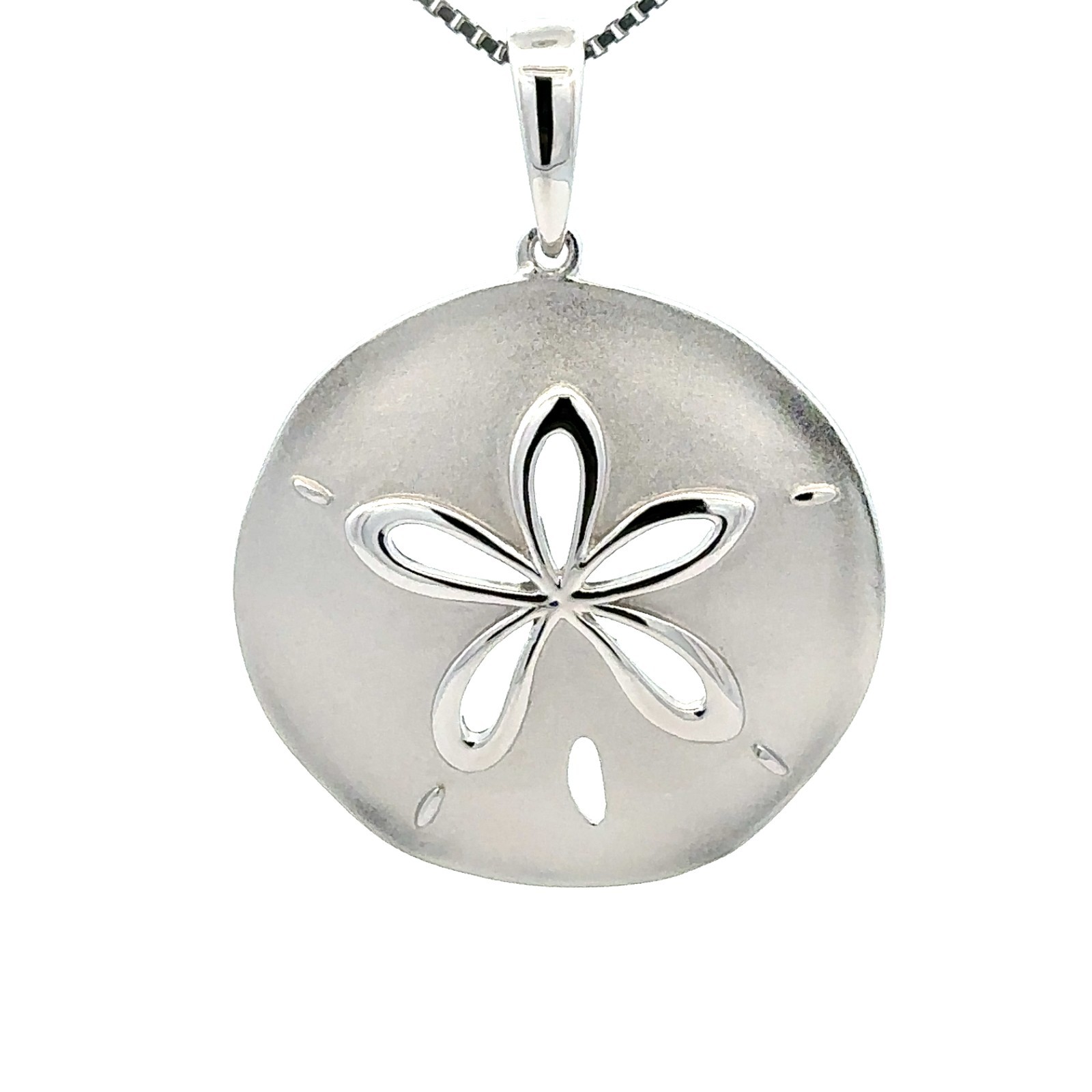 Sterling Silver Sand Dollar Pendant (1 1/8 x 1 1/2 Inch)
