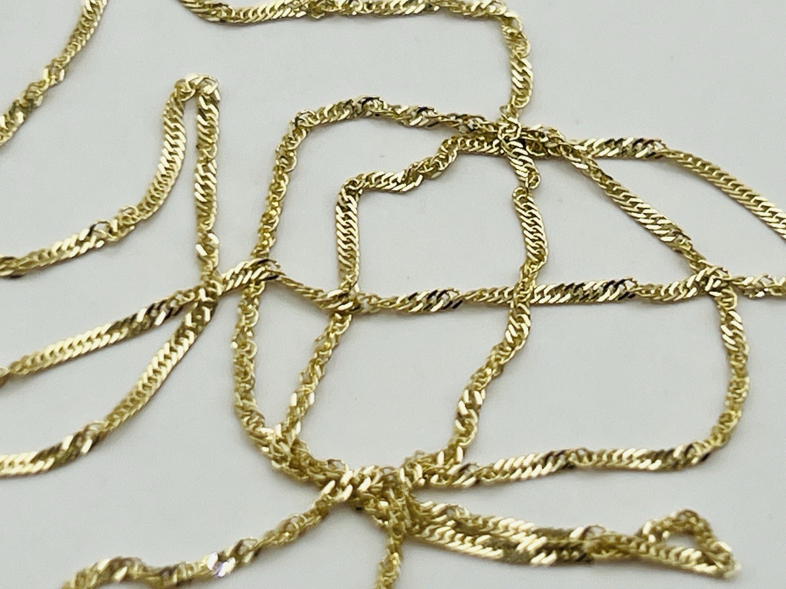 14k Yellow Gold 1mm Singapore Link Chain Necklace 16 Inches