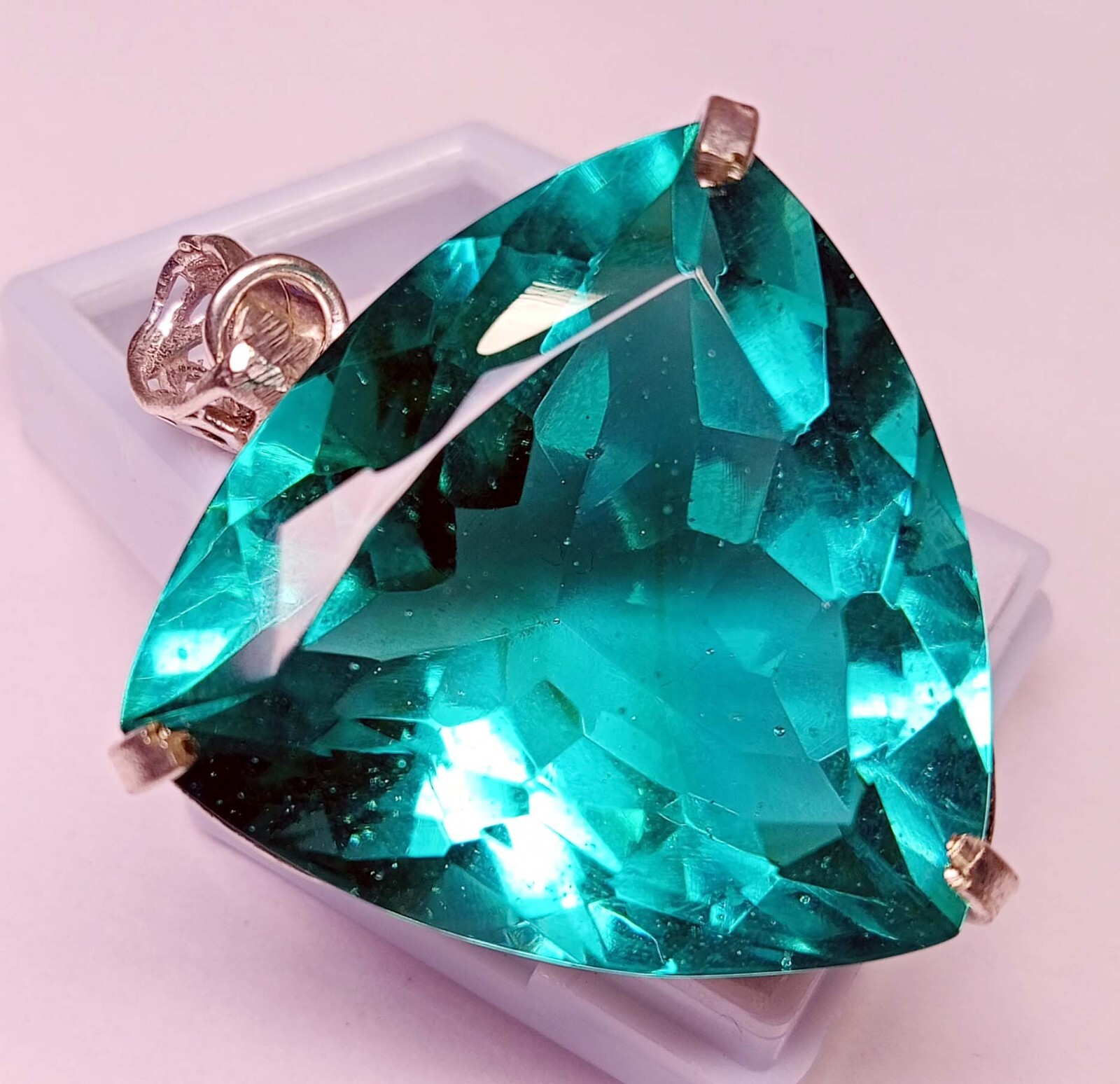 Pendant Green Topaz EGL Certified Trillion Cut 92.20 Ct Natural Gemstone PD037
