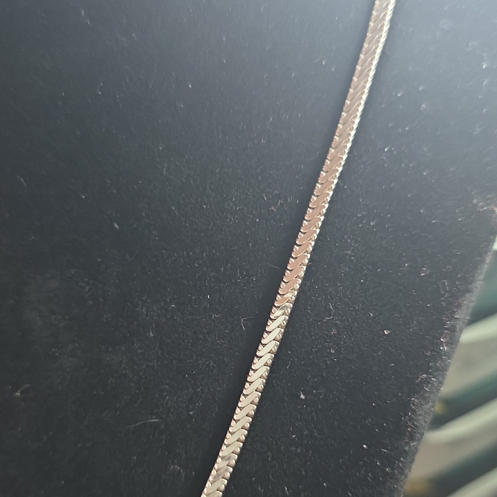 Silver Tone Herringbone Chain Necklace Lobster Clasp 20 Inch No Stone Metal