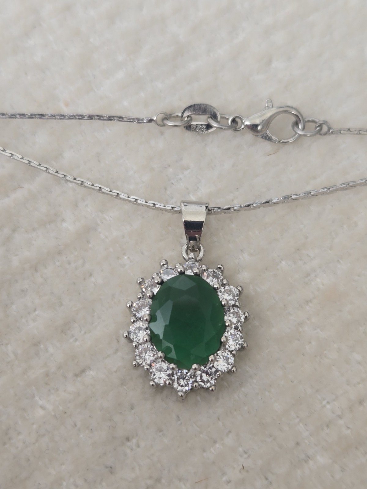 Women’s Green Crystal Floral Burst Sterling Silver 18 Inch Necklace. UK Seller