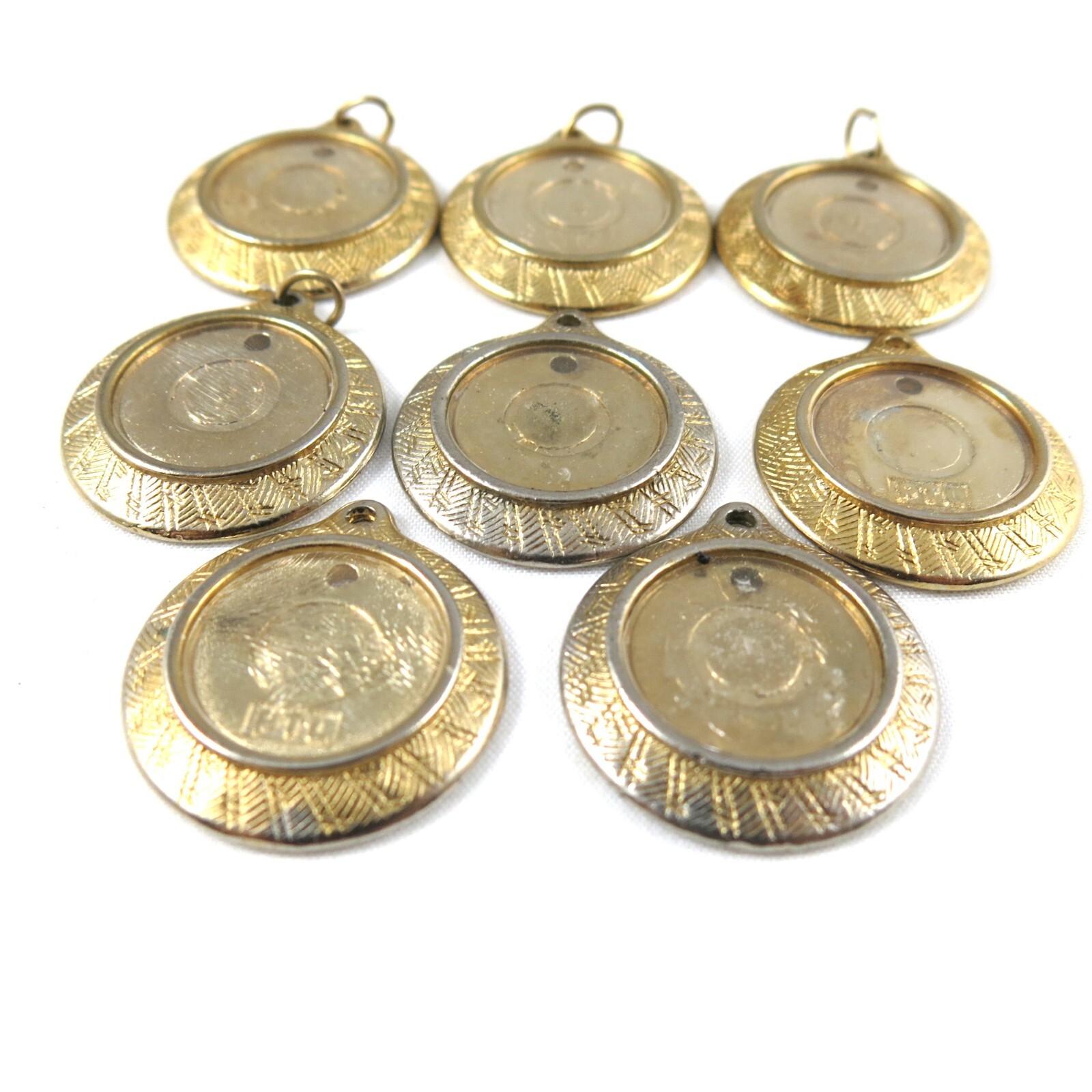 (8)Vintage Round Picture Frame Photo Charm Pendant w/ Plastic Protective Cover