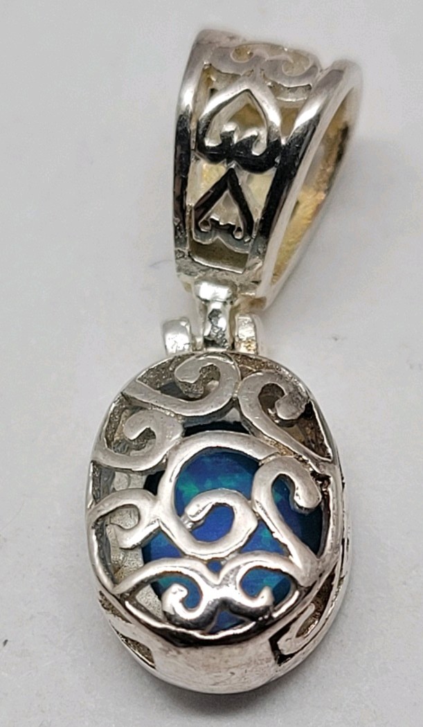 Sterling Silver 925 Filigree Pendant blue green oval charm beautiful hearts