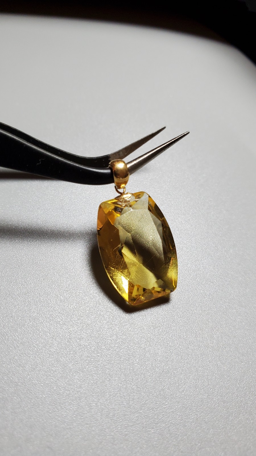 12.00 CT (ESTIMATED) CITRINE PENDANT IN 18KT AU 750 STAMPED YELLOW GOLD 13X18MM