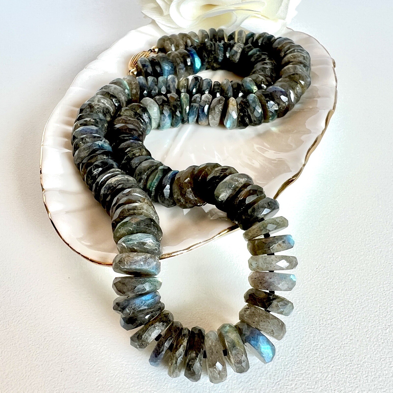 Genuine Labradorite (352cts) 14k Strand/String Beaded Necklace, New 18.5″