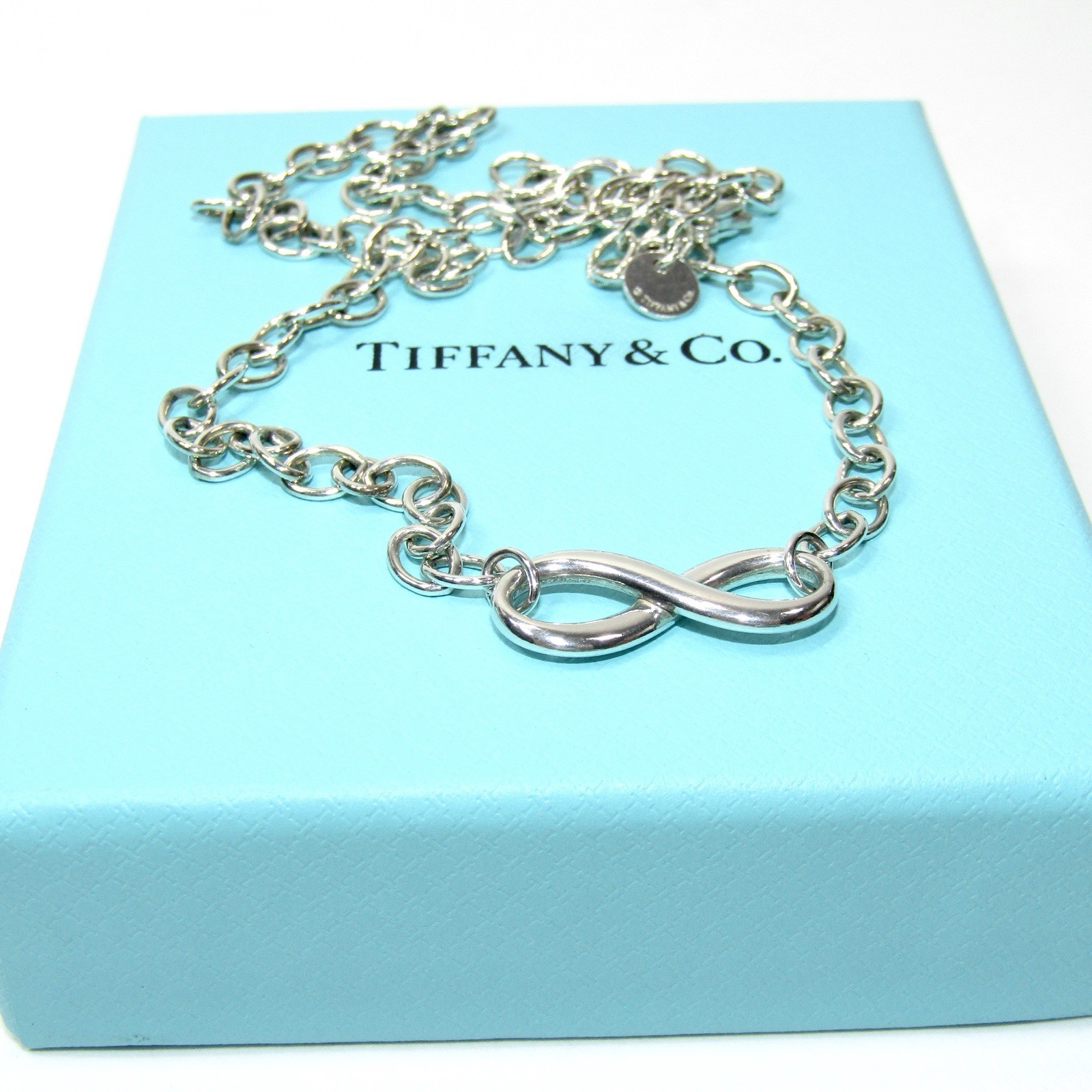Tiffany & Co Silver Infinity Large Oval Link Chain 18” Necklace w/ Pouch & Box