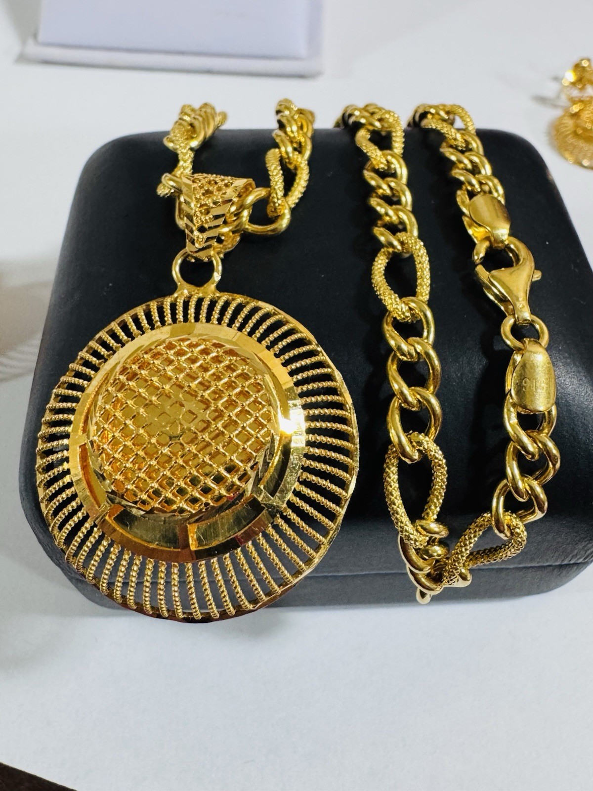 Saudi Dubai 22K Solid 916 Real Gold Round Set Necklace 18” Long 16.83g 5.5mm