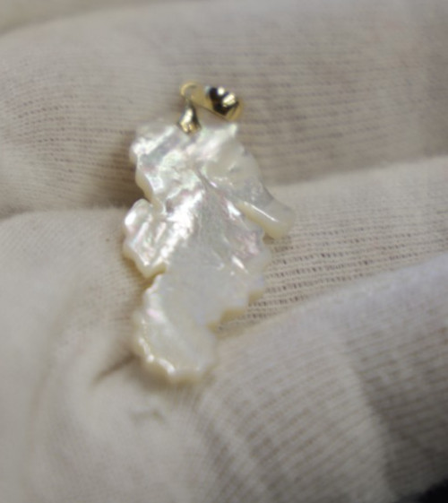 14k Top Carved Seahorse Pendant