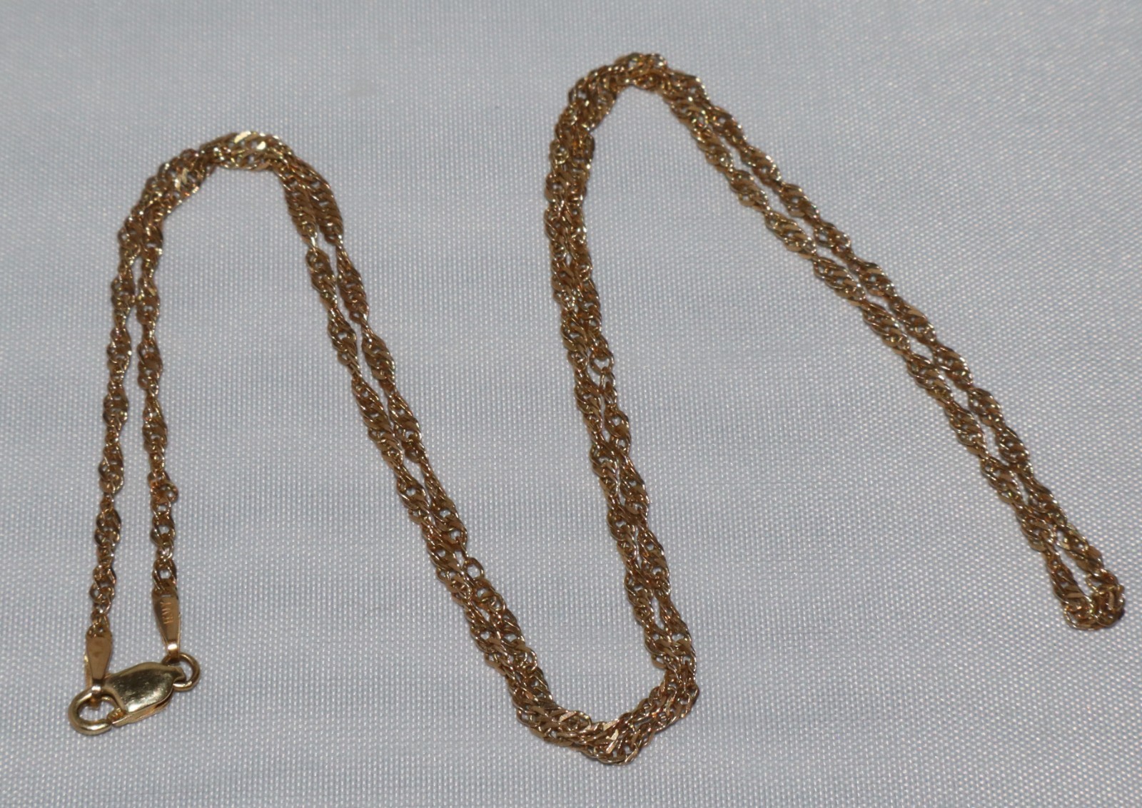 14K Yellow Gold Aurafin Twisted Chain Necklace Made In Italy 19″ IN 2.7 Grams