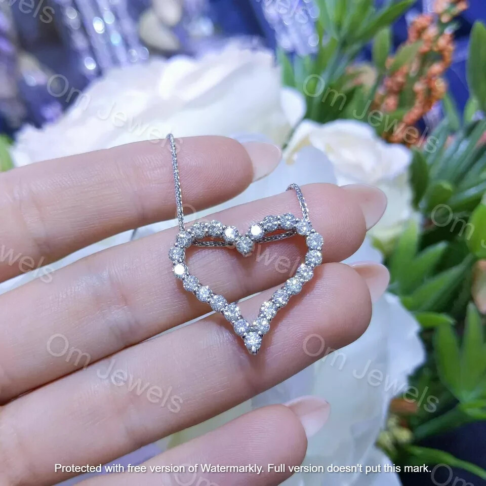 1.00Ct Round Cut VVS1/D Diamond Heart Pendant 14K White Gold Over Free Chain