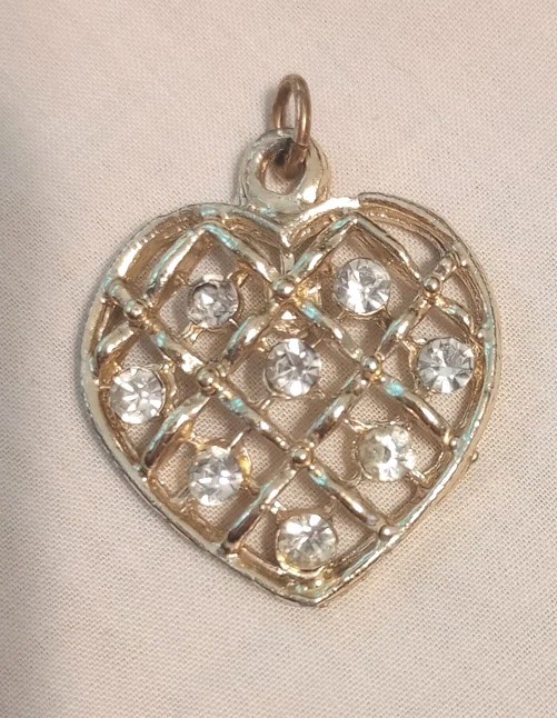 Yellow Gold Heart Pendant Plastic Jewels Great Condition Cute Lattice Structure