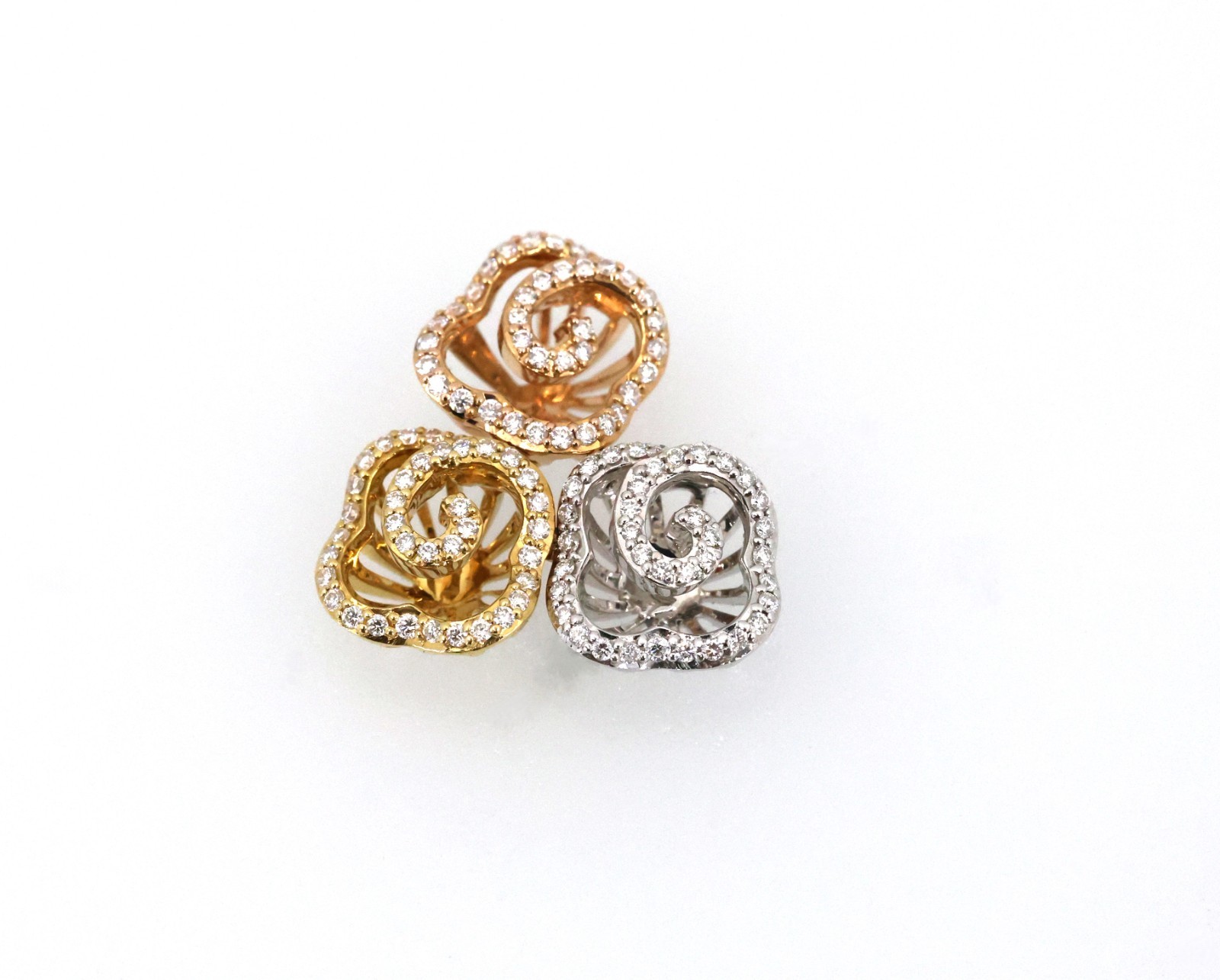 Roberto Coin Flower Diamond Pendant