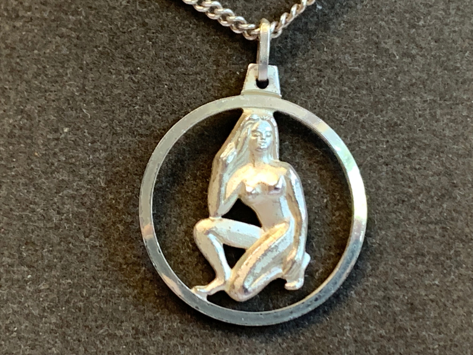 Sterling Silver Nude Female Necklace 12.63g Fine Jewelry 24″ Curb Chain