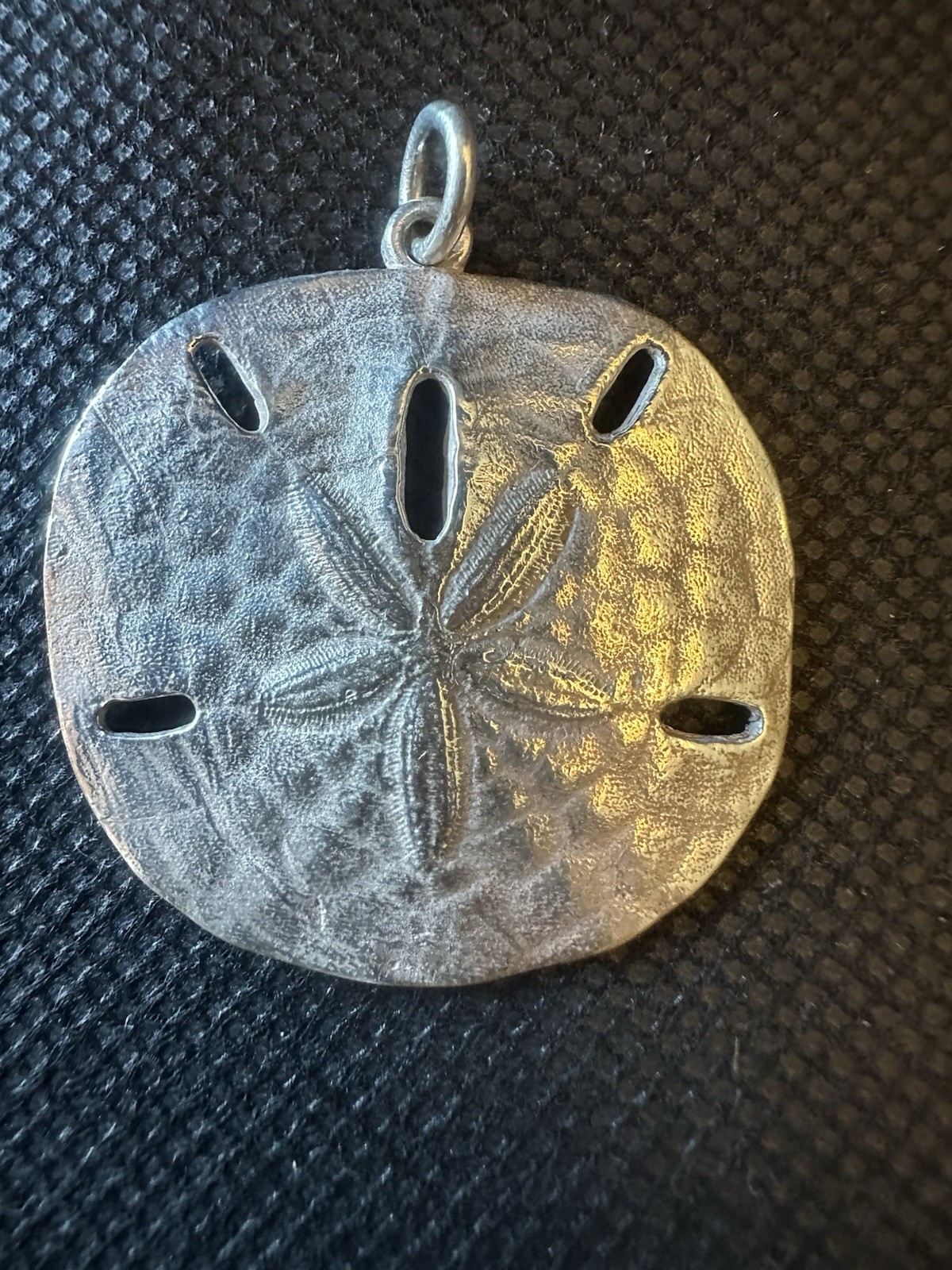 James Avery Sterling Silver Large Sand Dollar 1” Pendant