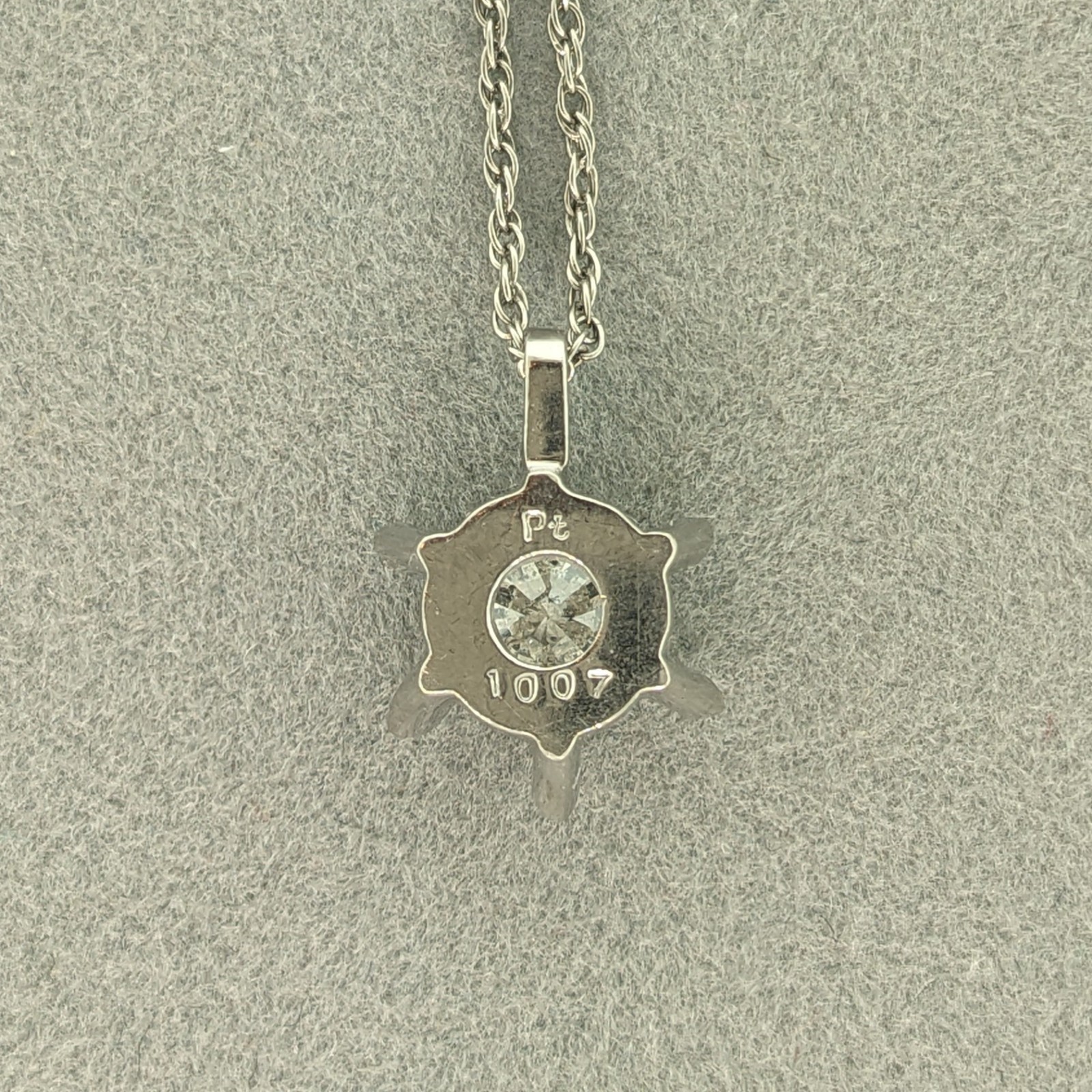 Natural 1.00 ct Round Diamond Star Pendant Necklace 16.5″ in Platinum – HM2838SA