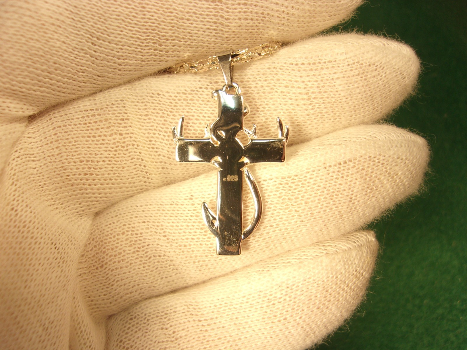FASCINATING MEN’S or LADY’S STERLING SILVER CROSS & NECKLACE: HOOK + ELK? HORNS
