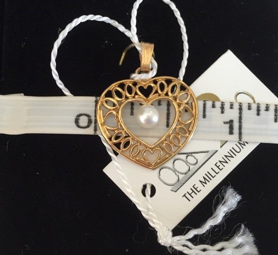 Avon 14K Yellow Gold Millennium Heart Pendant June Genuine Pearl