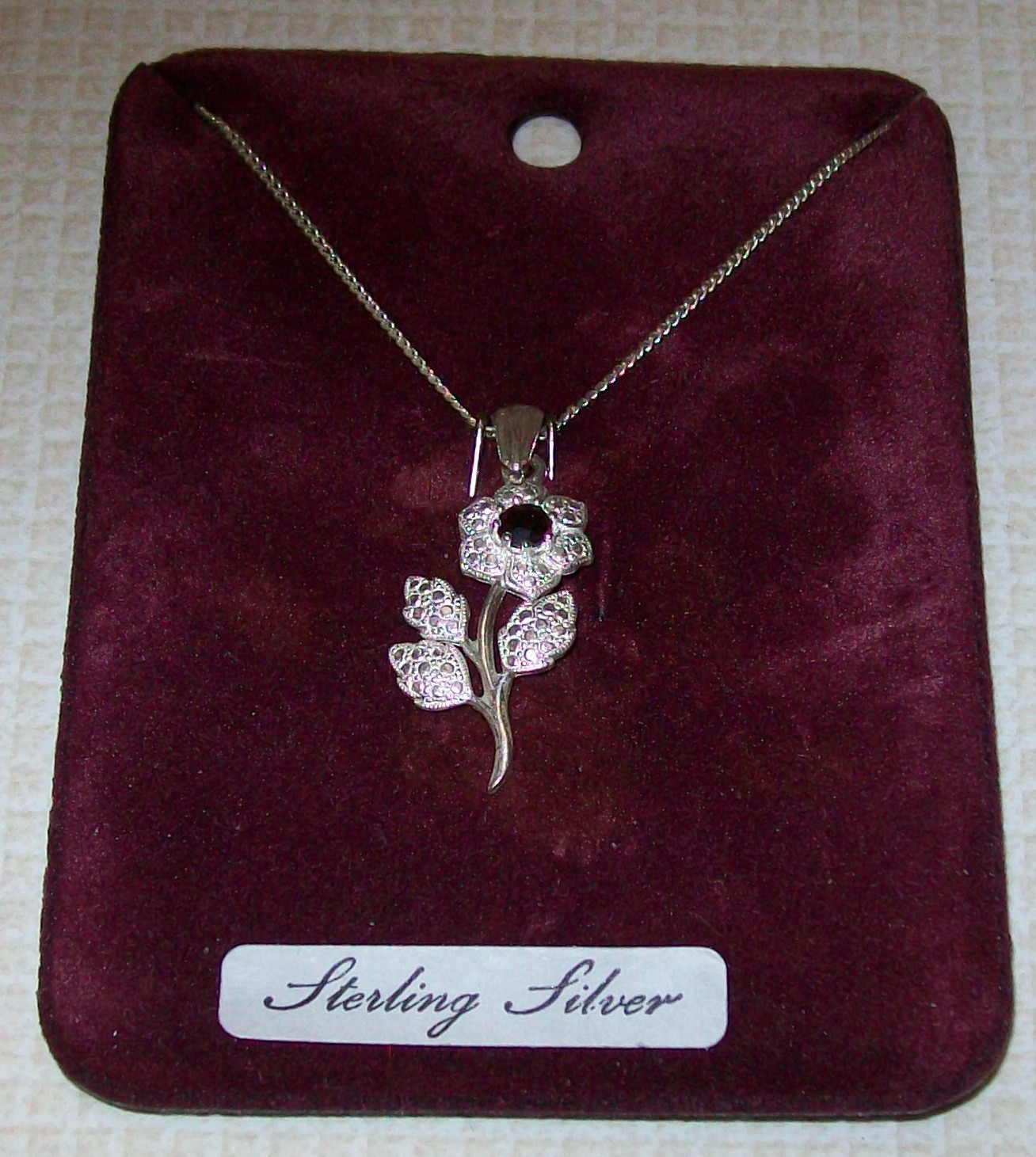 Vtg Sterling Silver Marked 925 Flower Pendant with Red Center Stone on 18″ Chain