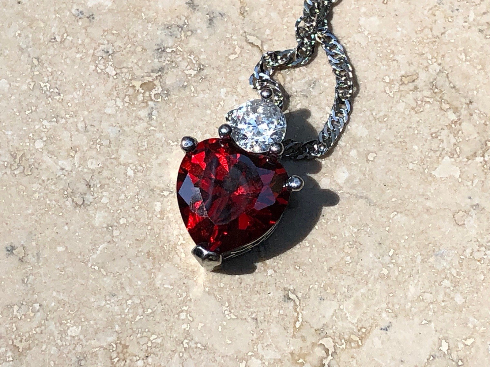 ❤️✨925 STERLING SILVER Red Ruby Garnet Color HEART Pendant Necklace TWIST CHAIN