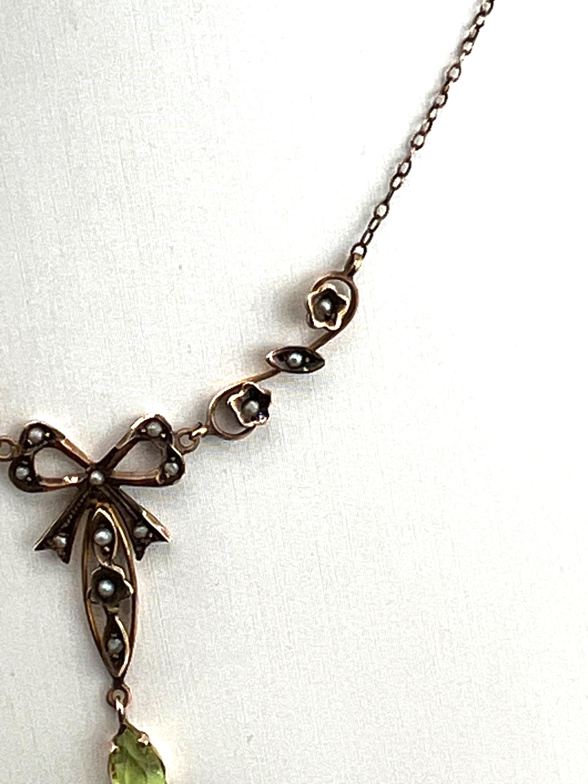 Vintage 10K yellow gold Lariat necklace seed pearls Peridot by ECCO