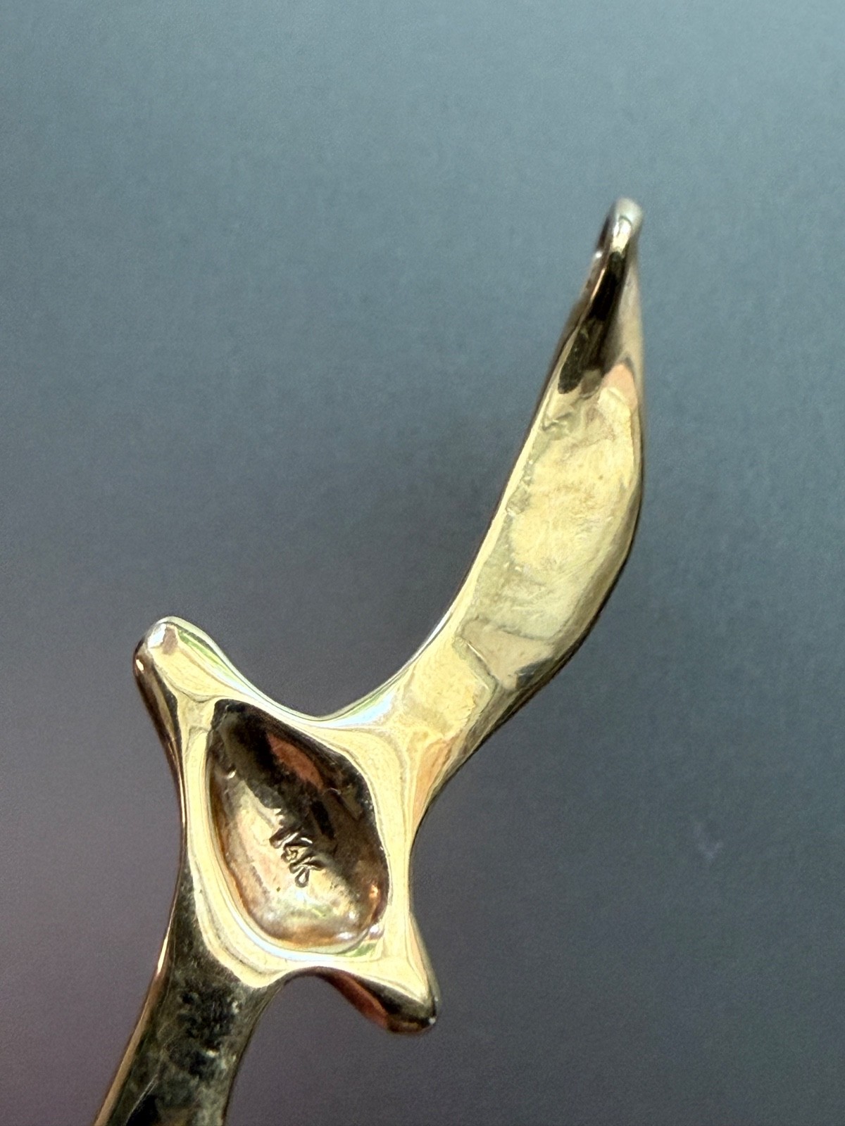 14K Solid Gold 2″ Seagull In Flight Pendant 2.95g.