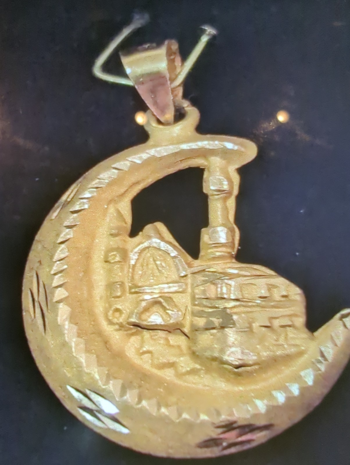 21 Carat Solid Gold Pendant Makkah & Madina 2 In One From Makkah.