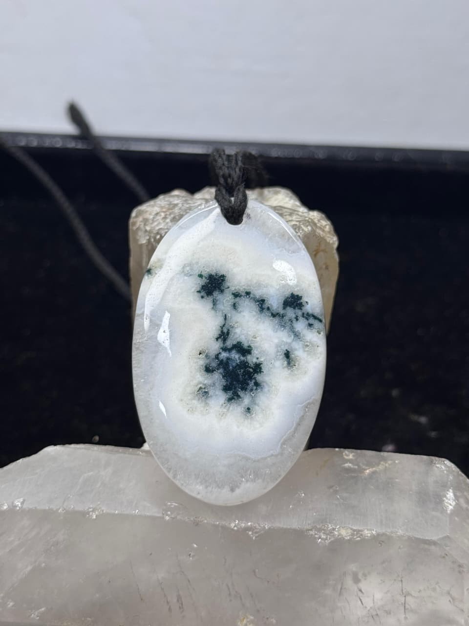 Natural Oval Dendrite Agate Pendant Necklace Handmade Thread Pendant For Gift